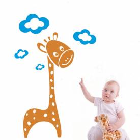 Adesivo de Parede Infantil Girafinha e Nuvens